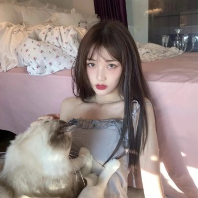 蜘蛛网中的女孩
