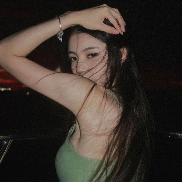 凄红惨绿